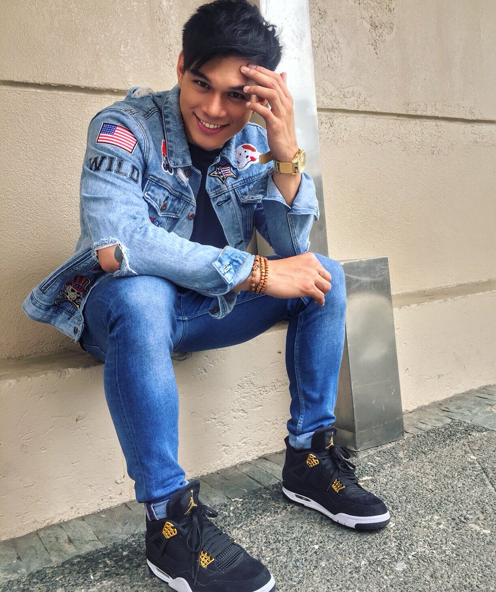 jordan 4 royalty outfit