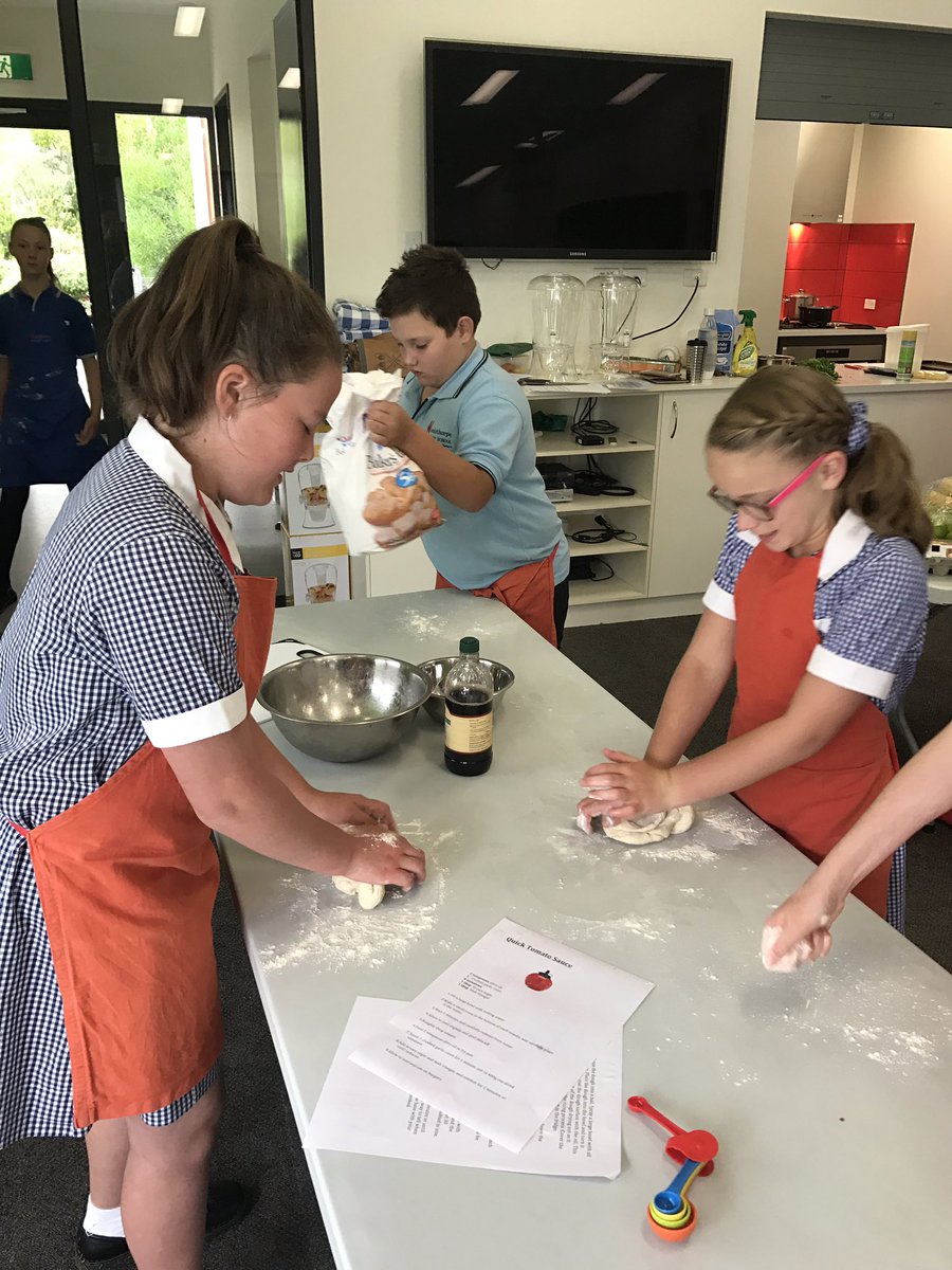 WPS34_2018's tweet photo. This weeks Kitchen Garden Session was a hit. Challenging and building on our skills &amp; tastebuds #pestopasta #fetacornburgers #homemadebread😋 https://t.co/bvS8fwW3ci