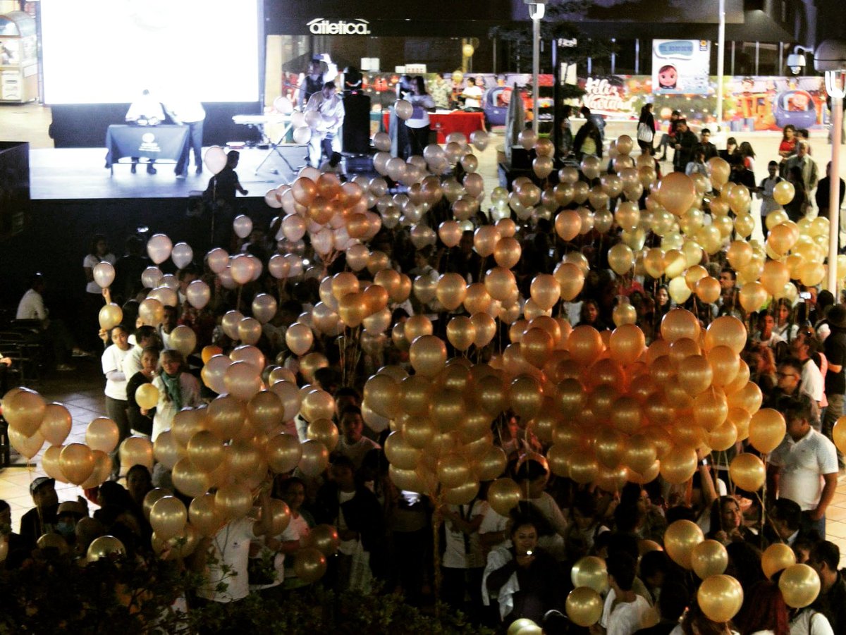 Te damos las gracias por acudir a <a href="/plazadelsol69/">Plaza del Sol</a> y formar parte del #LazoDeOroHumano #GraciasPorAmaLaVida