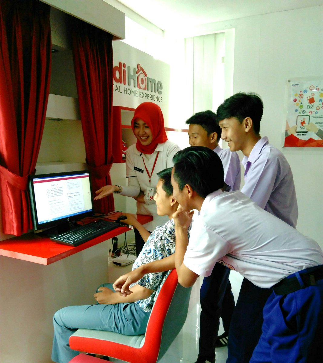 PLASA A.YANI BEKASI : PaDi, meningkatkan minat baca secara Digital.

<a href="/Synergy_Telkom/">Portfolio & Synergy Telkom Indonesia</a> #bumnhadiruntuknegeri #PADITREG2