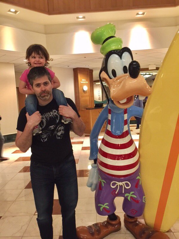 GameGrumps's tweet photo. everybody has fun at disneyland https://t.co/qgsGFUz8Tk