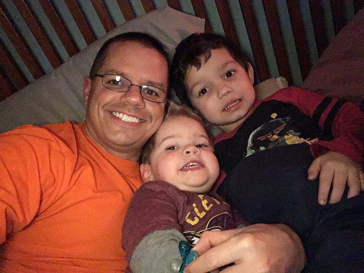 coreschris's tweet photo. #BuddyNight https://t.co/X5phldtPE9