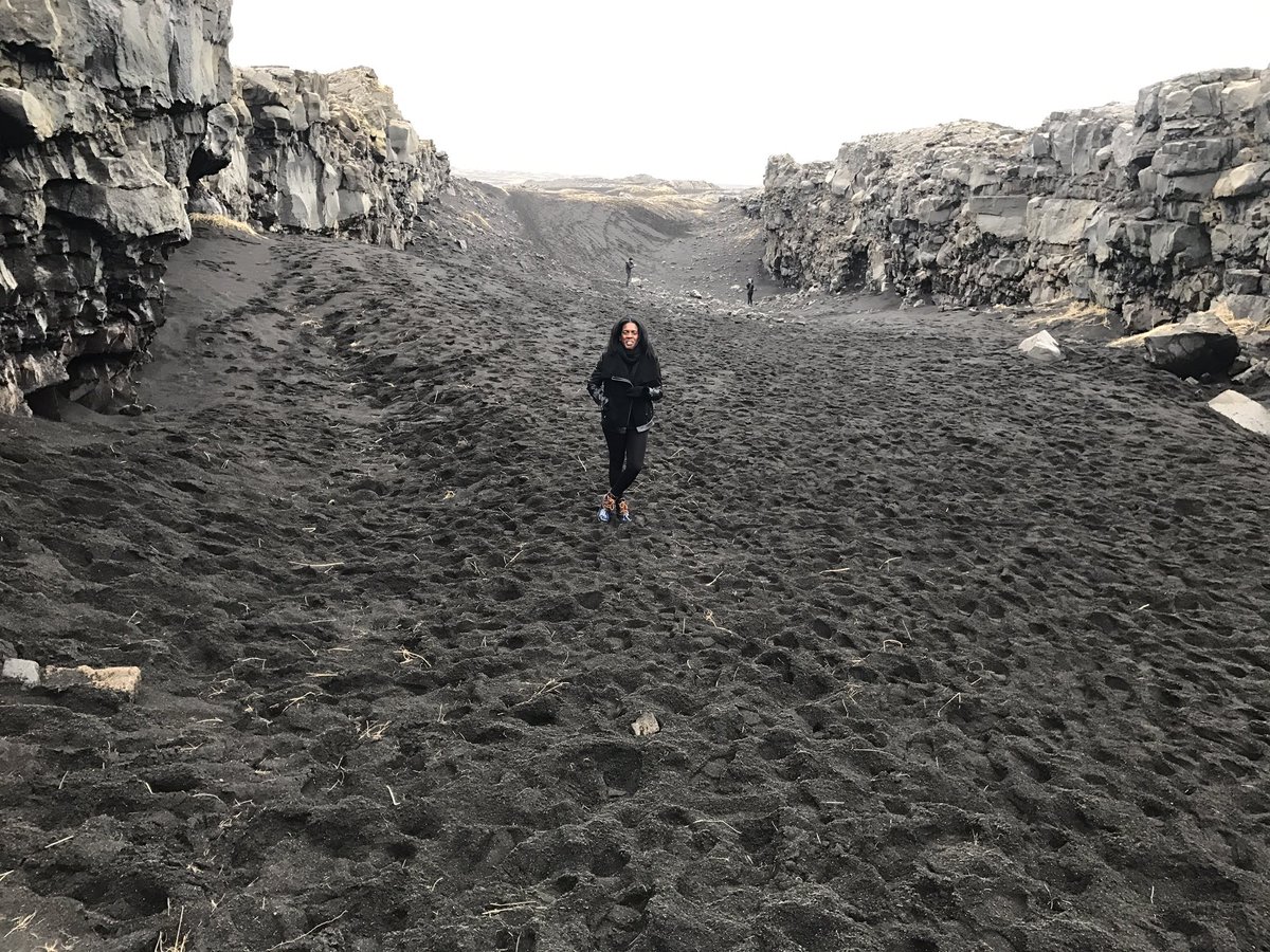 HelloAshleyR's tweet photo. CANT stop looking at these photos, take me back ✈️ @visitReykjanes @wow_air #wb40 https://t.co/AaNdnLGpJo