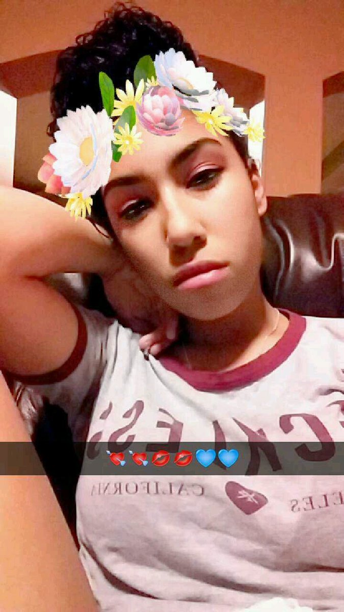 Quindellaa_'s tweet photo. Im still in love with you.. https://t.co/5uOfKH64SF