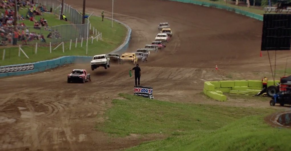 TORCOffRoad's tweet photo. PRO Light is green! Watch it all unfold at https://t.co/xJlthCxApy. #TORCoffroad #TORC16 #TORC17 https://t.co/vGaY7cy8IG