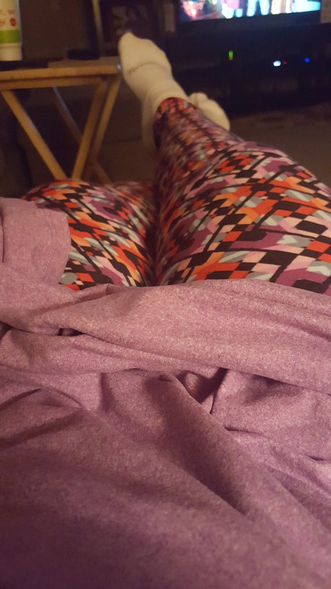 brown_meld's tweet photo. Happiness is not having to change out of work clothes as soon as you get home bc  you're so comfy #LLRlife https://t.co/Te8LZNCwLW