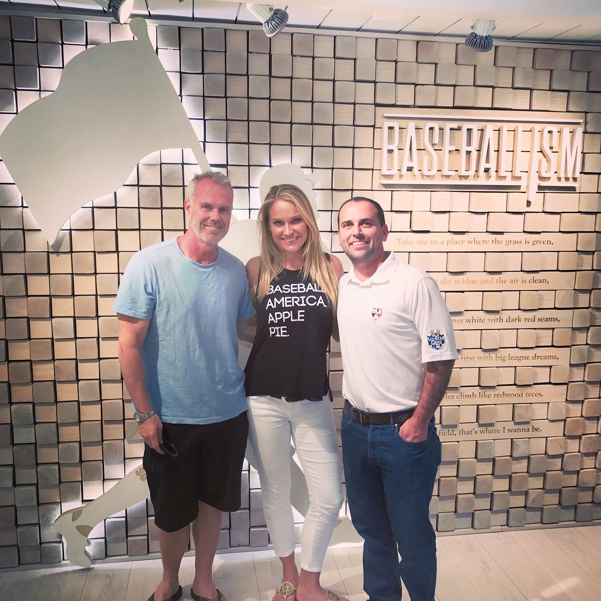 HeidiWatney's tweet photo. Stopped by the @Baseballism store in Old Town Scottsdale to pick up some AWESOME new shirts! #sosoft #SpringTraining⚾️ #CactusLeague🌵 https://t.co/IQX6H6BkET