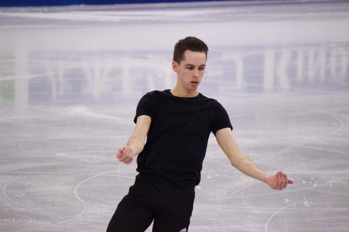 Sanhocho's tweet photo. 앤드류 돕스 오늘 아침 연습 #4ContsFigure #AndrewDodds for @jimboppa https://t.co/HcikjJ4bHi