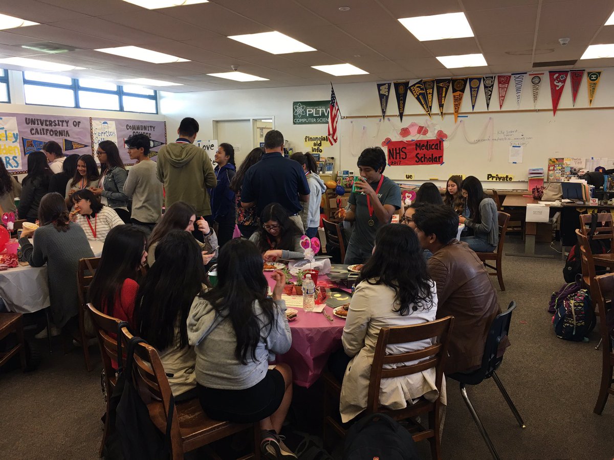 Principal_NHS's tweet photo. Celebrating our Bio-Medical Academy Scholars!!!  Way to go, Lancers!!!! https://t.co/1ffFFRKybC
