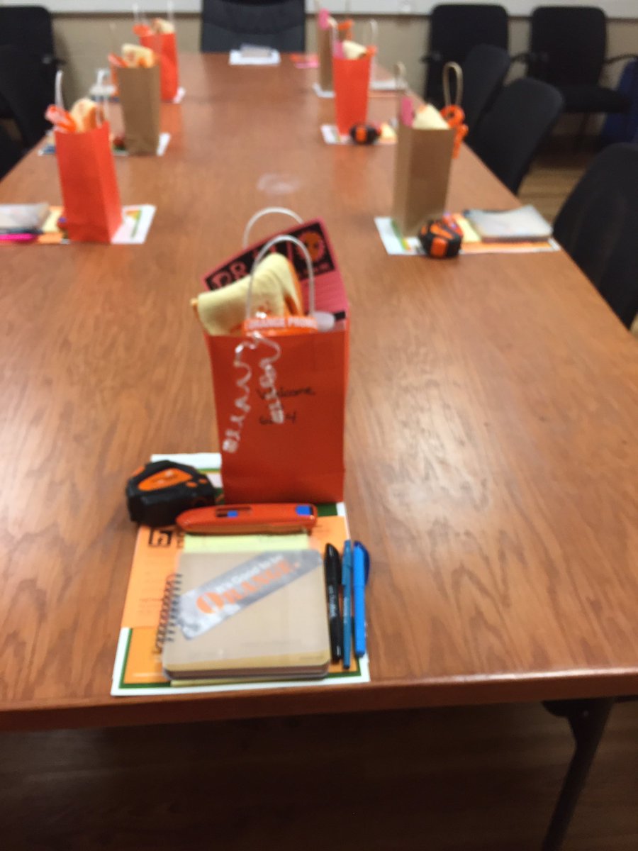 RestoDeborah's tweet image. 6204 SM Steve welcoming 7 new hires to our Home Depot Family.#SpringHiring #BringOn2017 @BrandiStephen @hi_malone @gene_barlow @johnminor11