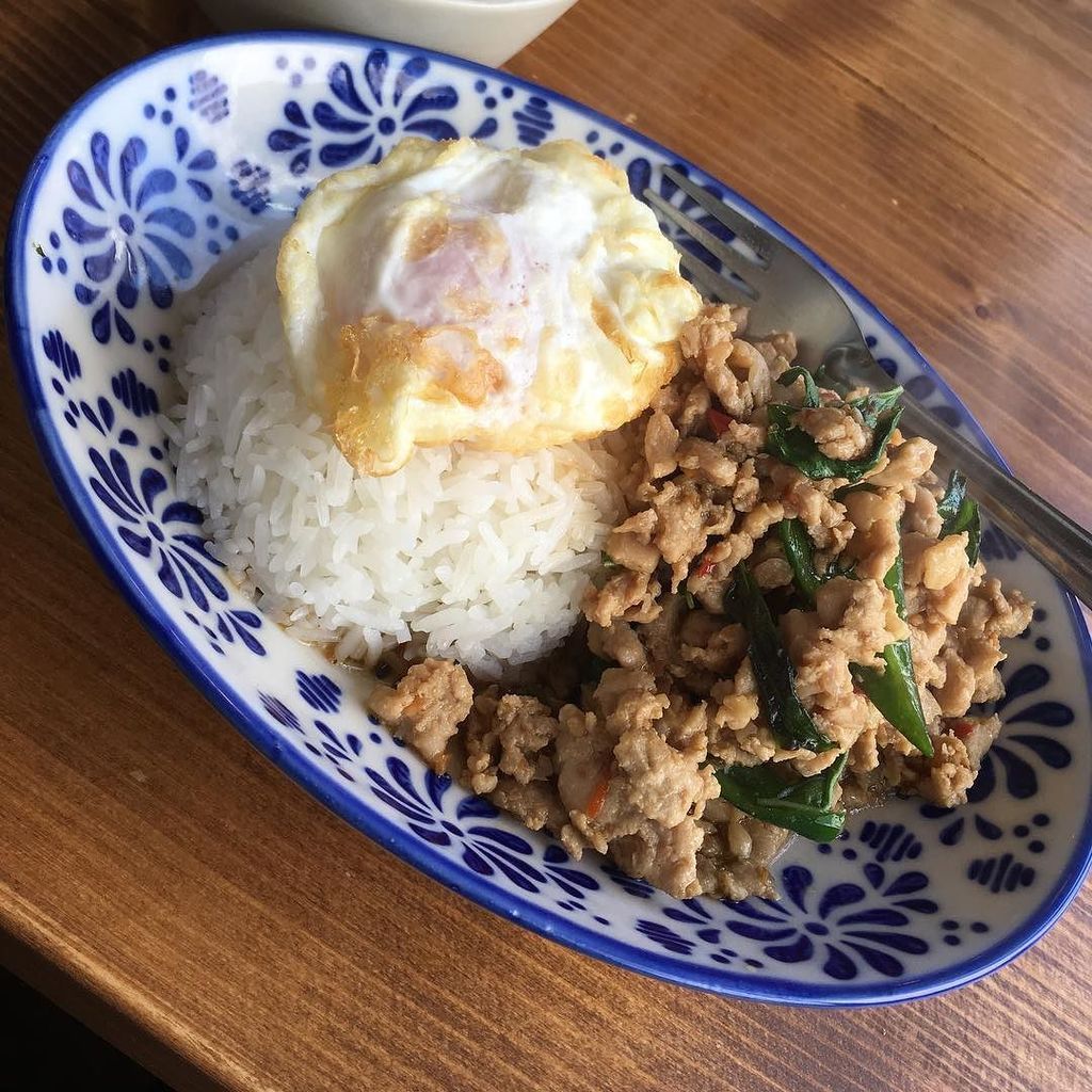 いとう良一 イラストレーター على تويتر しる飯は下北沢の ラークパクチー さんにて ガパオガイ ラークパクチー タイ料理 ガパオ Thaifood Tokyo いとう良一 イラストレーター على تويتر しる飯は下北沢の ラークパクチー さんにて ガパオガイ ラークパクチー タイ料理 ガパオ Thaifood Tokyo