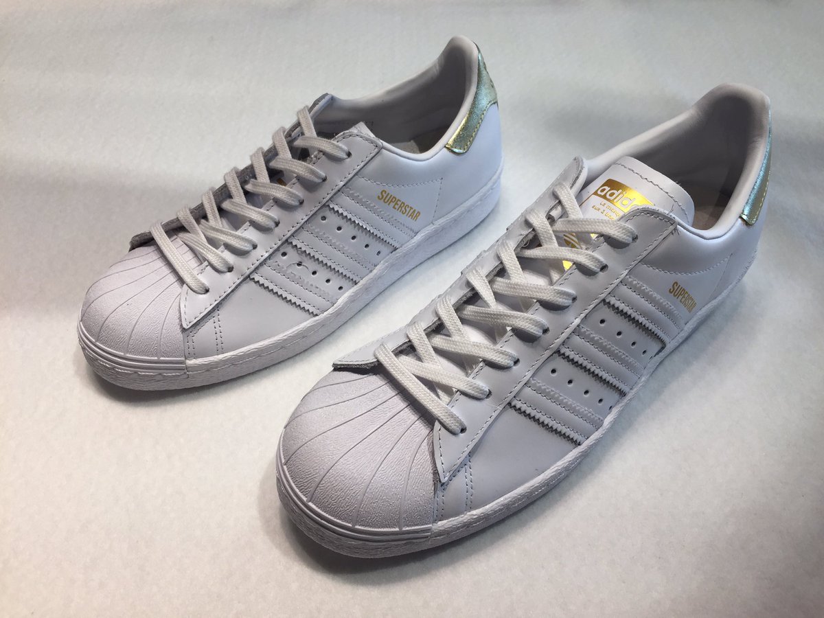 BY_MACHIDA's tweet photo. “Mens Womens”
〈adidas origimals〉
SUPER STARの別注モデル入荷しております。この春に履きたいエレガントな白スニーカーです。
是非、店頭でご覧下さいませ
16,000円+tax
#BYITEMSM
#BYITEMSW 
#adidas
#町田 https://t.co/CFSINAonPD