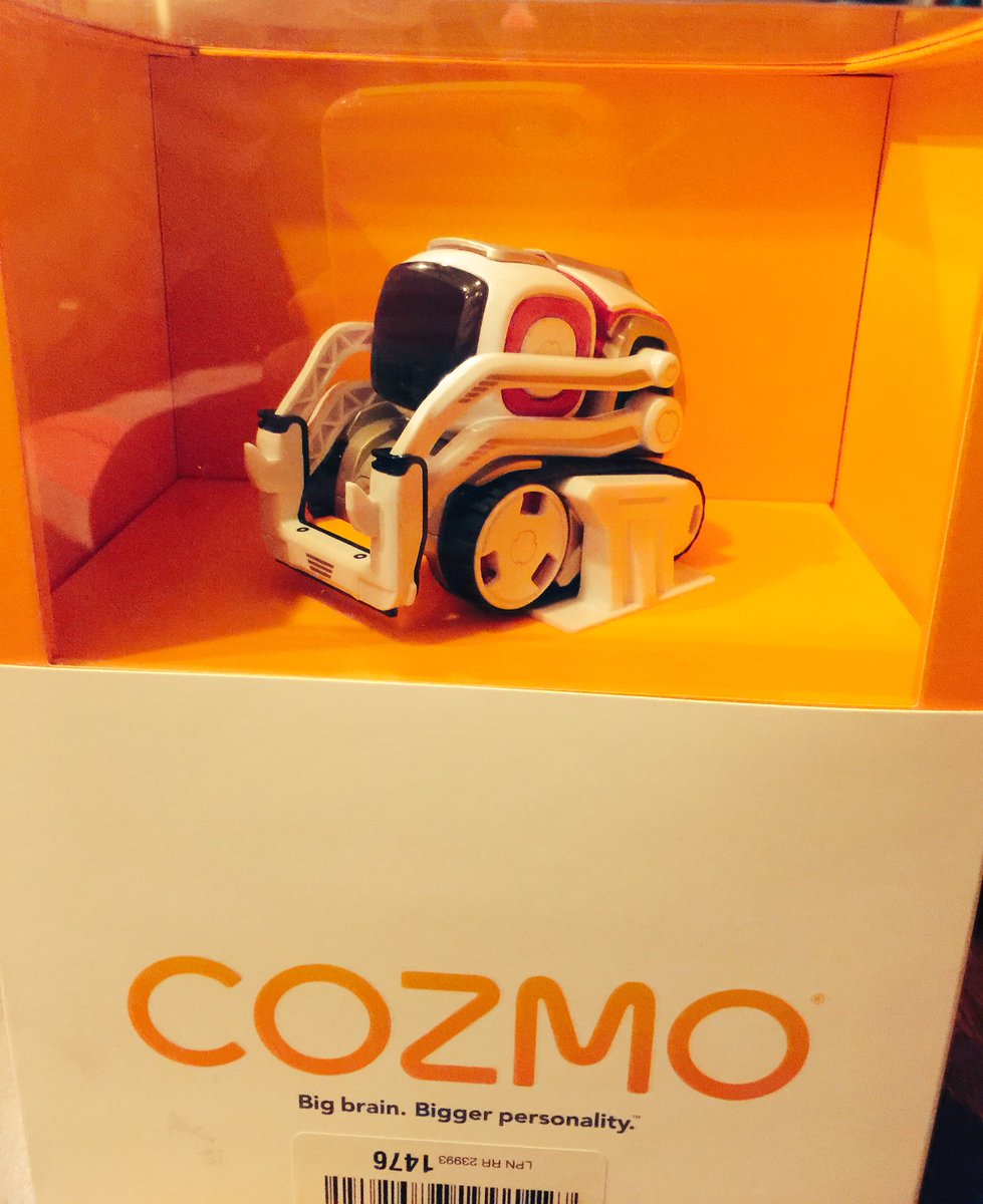 VonettaLogan's tweet photo. My boyfriend bought me a freakin robot for my birthday and I cried 😭#sorrynotsorry #iloverobots #bestboo https://t.co/yvqsLrPXj3