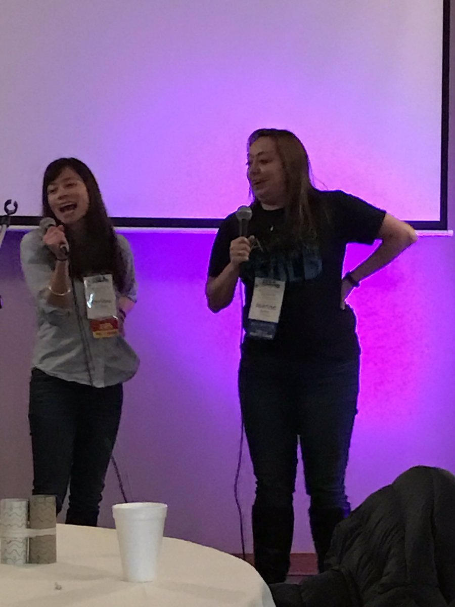 ISEATX's tweet photo. Bennie and the Jets! #ISEATX2017 karaoke!!!! https://t.co/iBqVsNYoD8