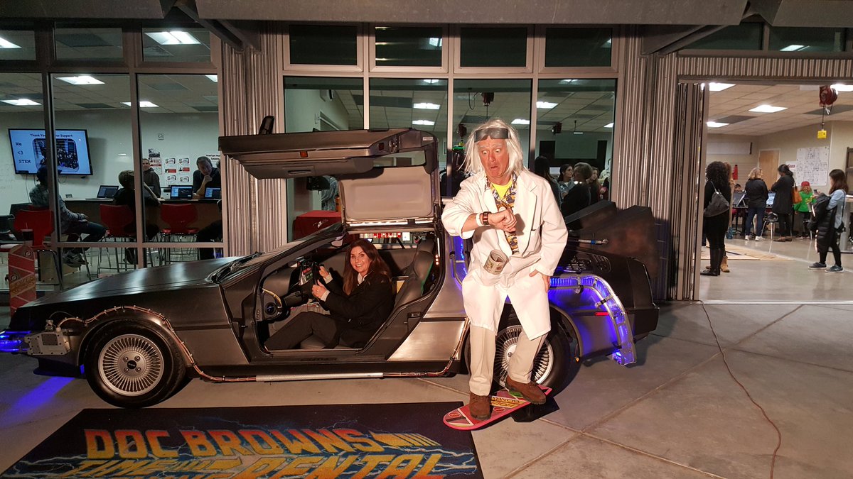 AnotherDenise's tweet image. Thank you Pam and Tracy for a magical night! #usdlearns @joeayala @anotherschwab @jen_jenpetroff