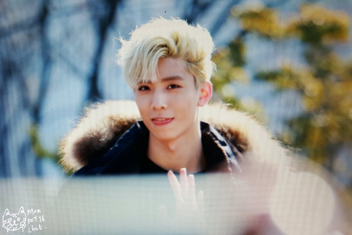 _990511com's tweet photo. 170217 뮤뱅미니팬미팅💨
오빠 그러지마요...저 심장아파여..........💘💘💘💘💘
#SF9 #휘영 #HWIYOUNG #조각미남휘영 #부르릉 #ROAR @SF9official https://t.co/gOlV1J3IXI