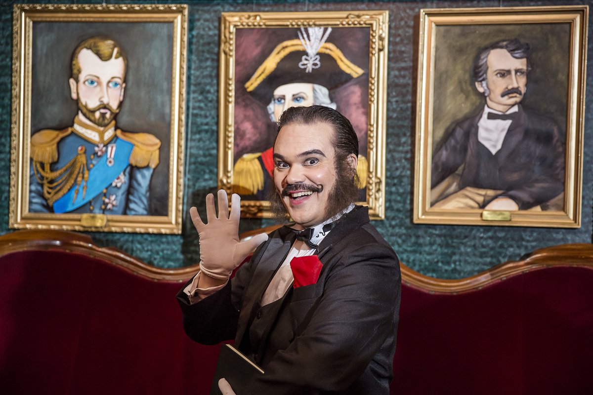MoustacheEM's tweet photo. Recta final de funciones de #MoustacheElMusical. En el @TeatreApolo hasta el 19 de Febrero... #TapLovers ¡Al Teatro! https://t.co/hHbyLgGvOn