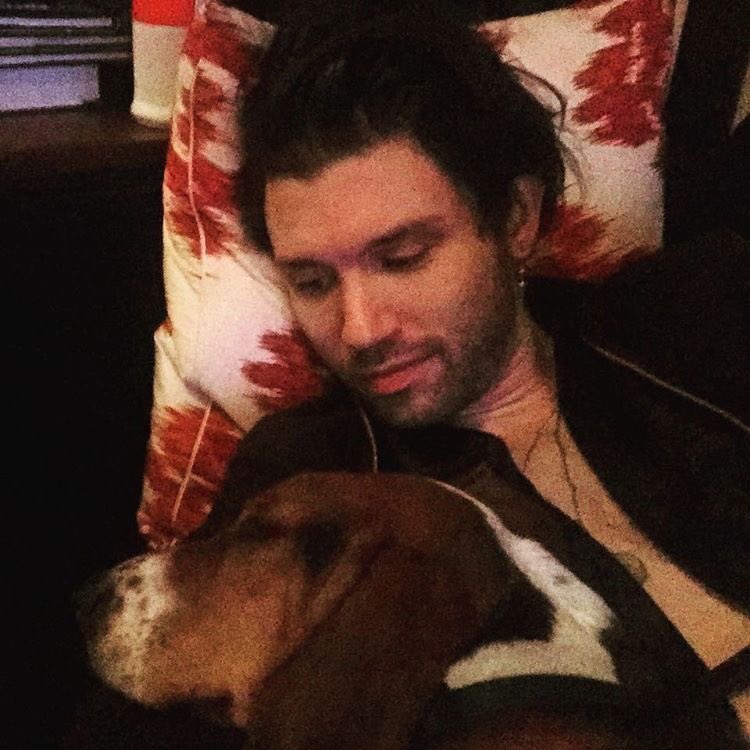justpicsofryan's tweet photo. "love it when the beast sleeps on me" https://t.co/jZJLn9tUMi