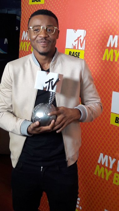 View image on Twitter