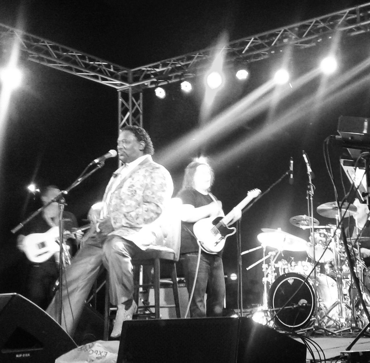 Sannie Fox 🍕🎸👐 tweet media