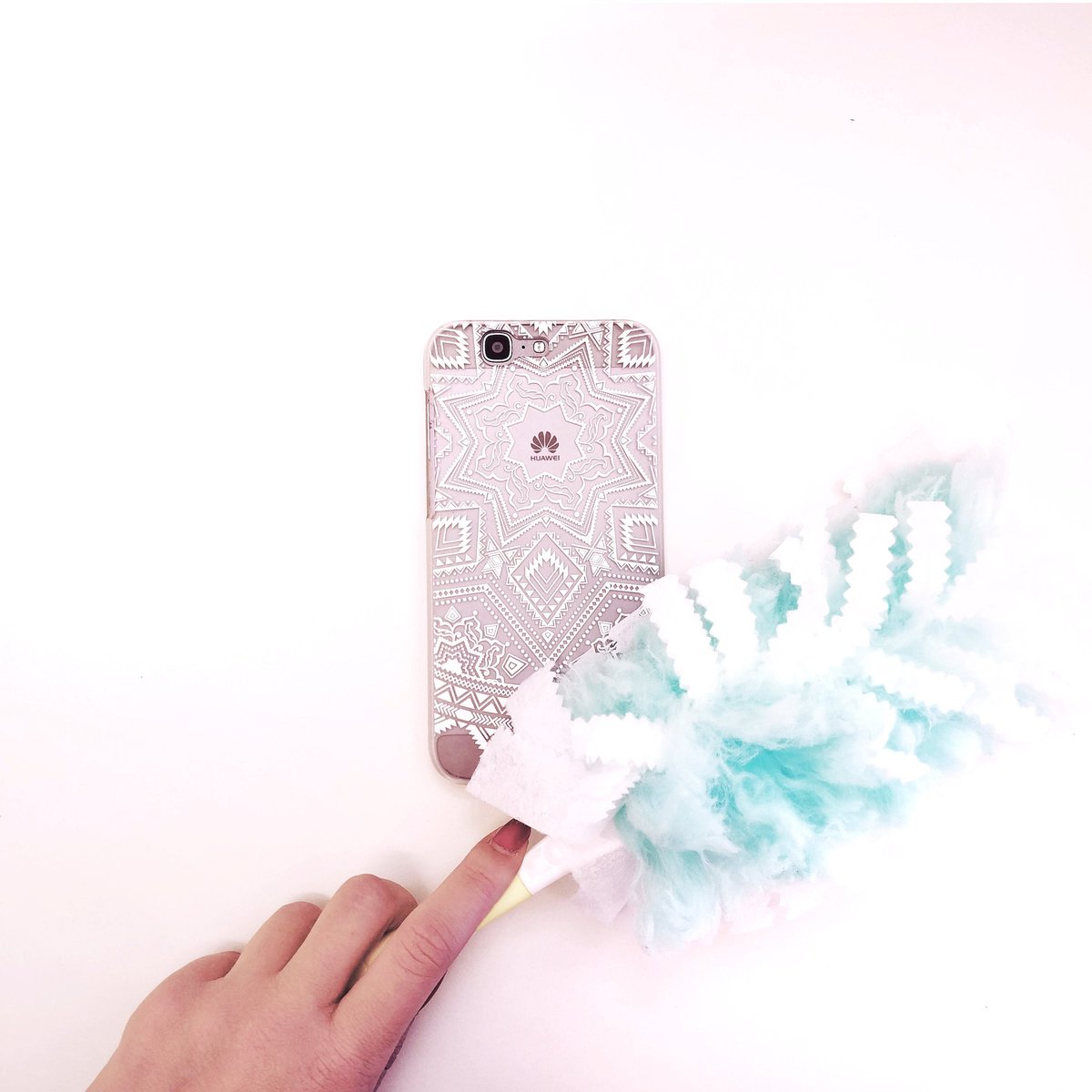 _kwmobile's tweet photo. #Frühjahrsputz bei #kwmobile: Heute säubern wir unsere @HuaweiPhones // 
https://t.co/LRkWQeMcTY  #cleaning #huawei @HuaweiMobile https://t.co/geFKZJwSZd