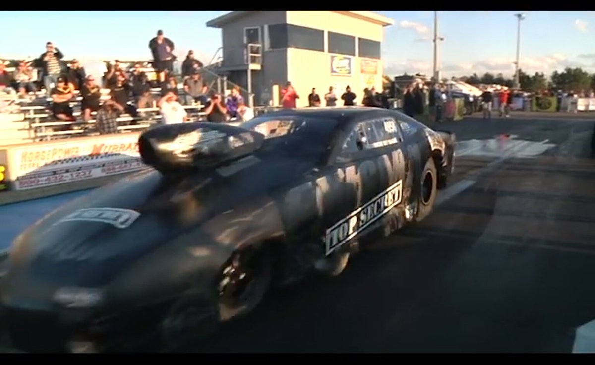 DragRacingAUS's tweet photo. Socialising drag racing from sun up to sun down on 5 @SamsungAU devices since 2013, and people say we need a hobby. #backoff https://t.co/41KX8JZqRo