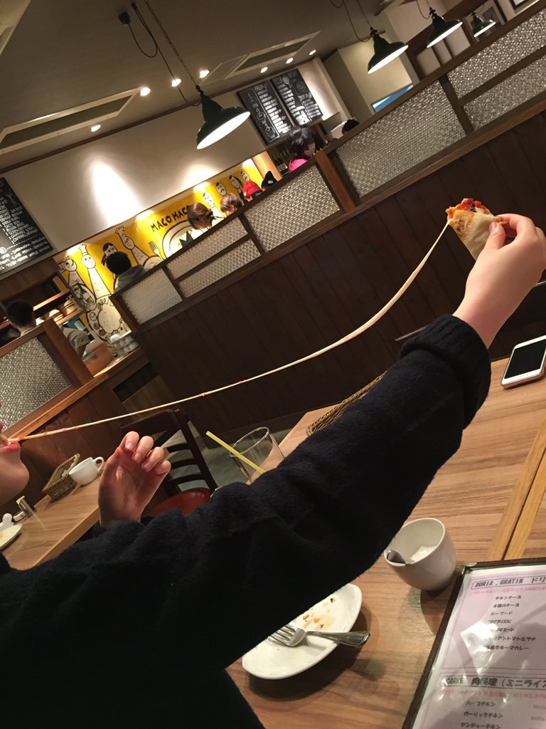 ABKPY_KCD's tweet photo. ５人で予餞会のおつかれさま会🍕
部長のチーズです(ﾉ  ´ω`)ﾉ=͟͟͞͞🧀 https://t.co/IcTnhltFC0