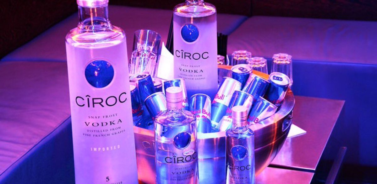 MooMooClubrooms's tweet photo. 🥂🥂 RT TO WIN 🥂🥂 RT TO WIN A VIP TABLE &amp; BOTTLE OF CIROC FOR YOU &amp; 5 FRIENDS TONIGHT! 3 WINNERS ANNOUNCED LATER!! ❤❤ RT RT RT ❤❤ https://t.co/WOwDyCEF7O