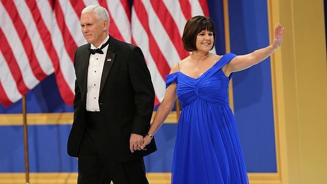 VP Pence's wife aims to raise awareness about art therapy dlvr.it/NPMdwN