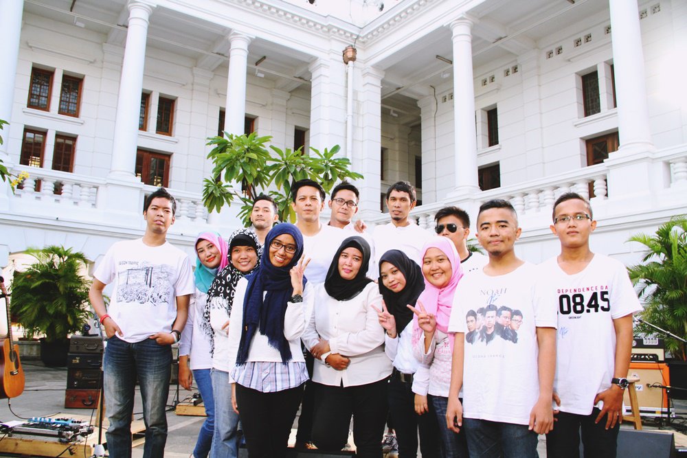 Ayo kamu sudah follow belum instagram.com/musicastudios ? Disitu kamu bisa menikmati karya foto &amp; video terbaru artis Musica loh. Kuy follow