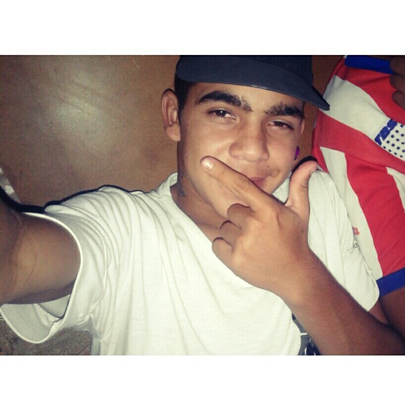 Agus99726605's tweet photo. #NuevaFotoDePerfil https://t.co/tx29nqk3jU