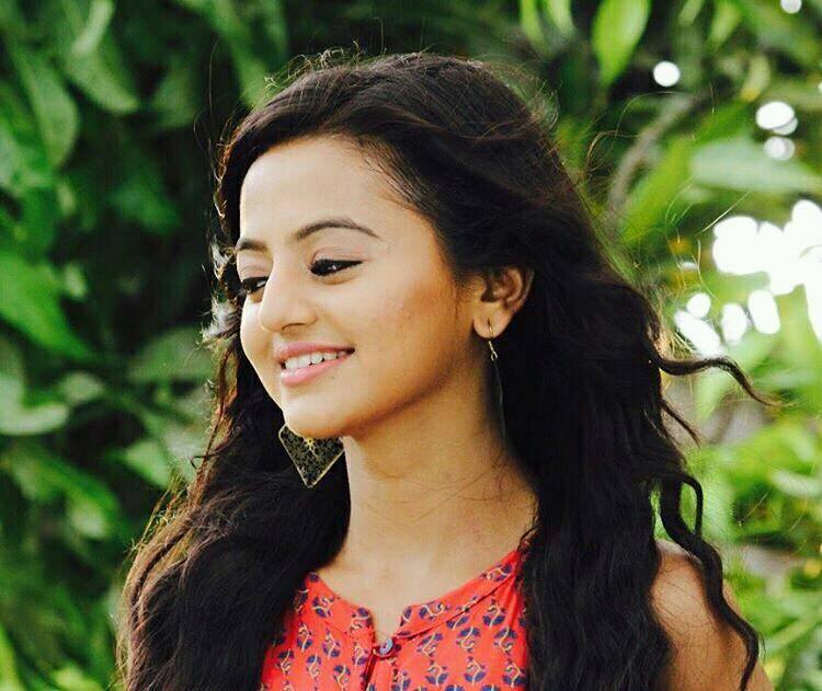 1stIndiaNews's tweet photo. #Tellywood
#HellyShah aka #Swaragini's #Swara to play #Devanshi ?
@OfficialHelly7 
@HellyComCalazor @DevanshiColors @ColorsTV  @TheHellyShah https://t.co/1uFdKG3rST
