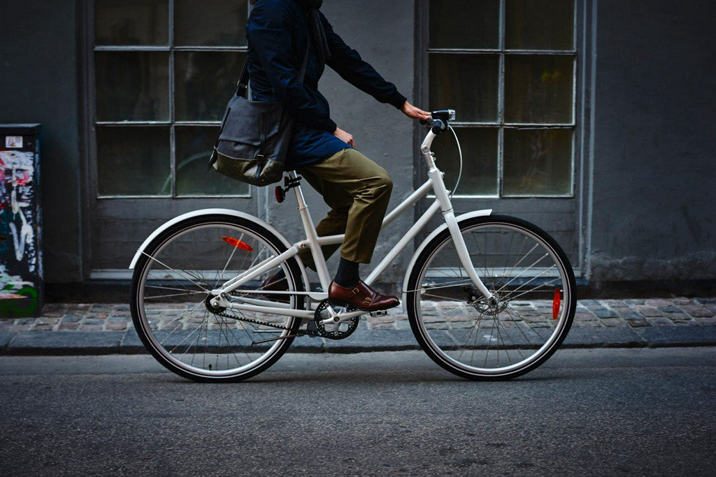 designmilk's tweet photo. SLADDA: IKEA Designs a Bicycle for Everyday Life  https://t.co/okKJxqBzg1 #fromthearchives https://t.co/DYfj202uks