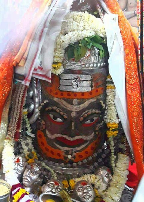 advwaseemgul's tweet photo. शिव नवरात्री महाकालेश्वर भस्मश्रृंगार
#UMAnthem #ULSafetyFirst #TheHinduReFRESHED
#VerrattaamaVerraturiye #ISICertifiedBJP #103CrIn7Days https://t.co/ex73Tl7N8V