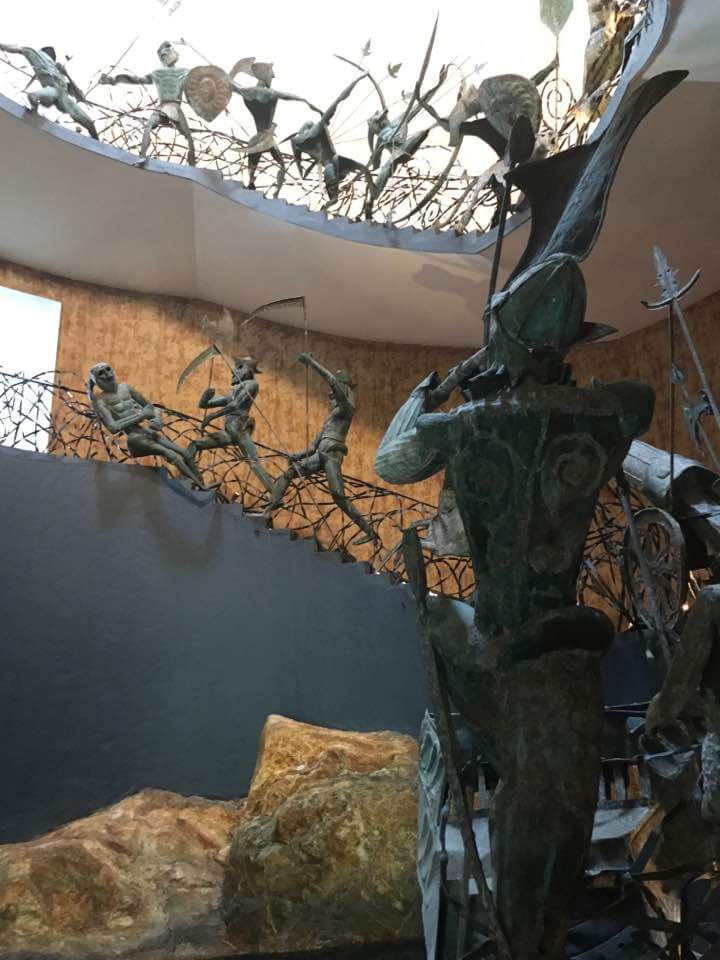 One of the most dramatic banister rails I have ever seen! By a Sri Lankan metalsmith tells a story about a war on the island #storytelling