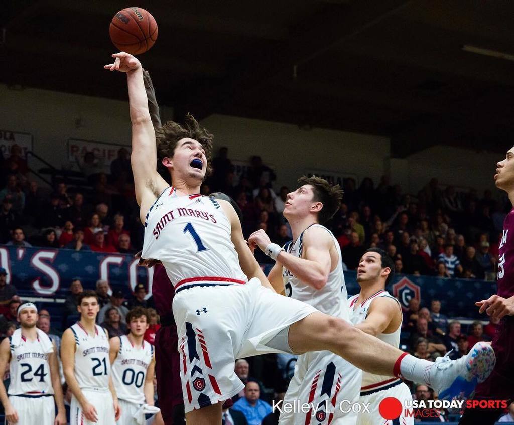 KelleyLCox's tweet photo. Foul on the rebound
#SMCGaels #GetOlympus #OMD #EM1MarkII #MZuiko #40to150pro #M43Sports https://t.co/FCnsGgIF5n https://t.co/lXMIOqbXZD