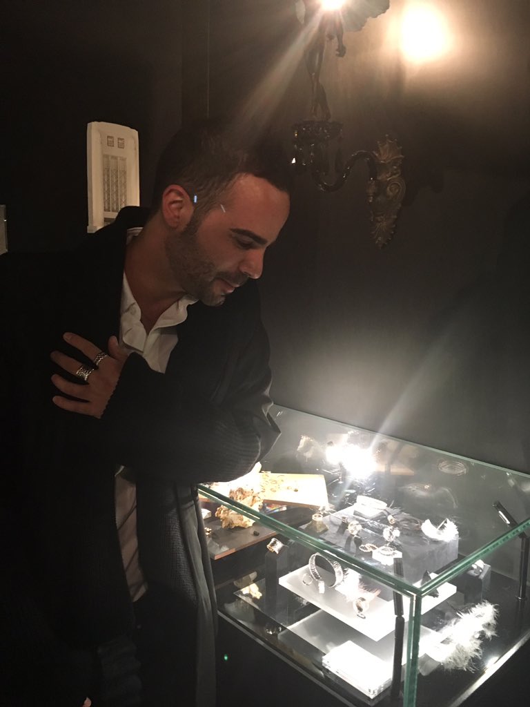 Great night last night at <a href="/wolfandbadger/">Wolf & Badger</a> Mayfair launching my collection and meeting so many great designers ✨🥂