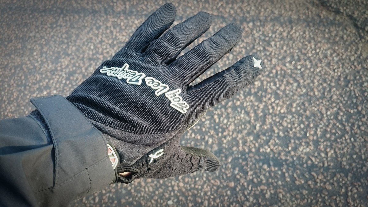 Summer gloves on for the commute...Woohoo!