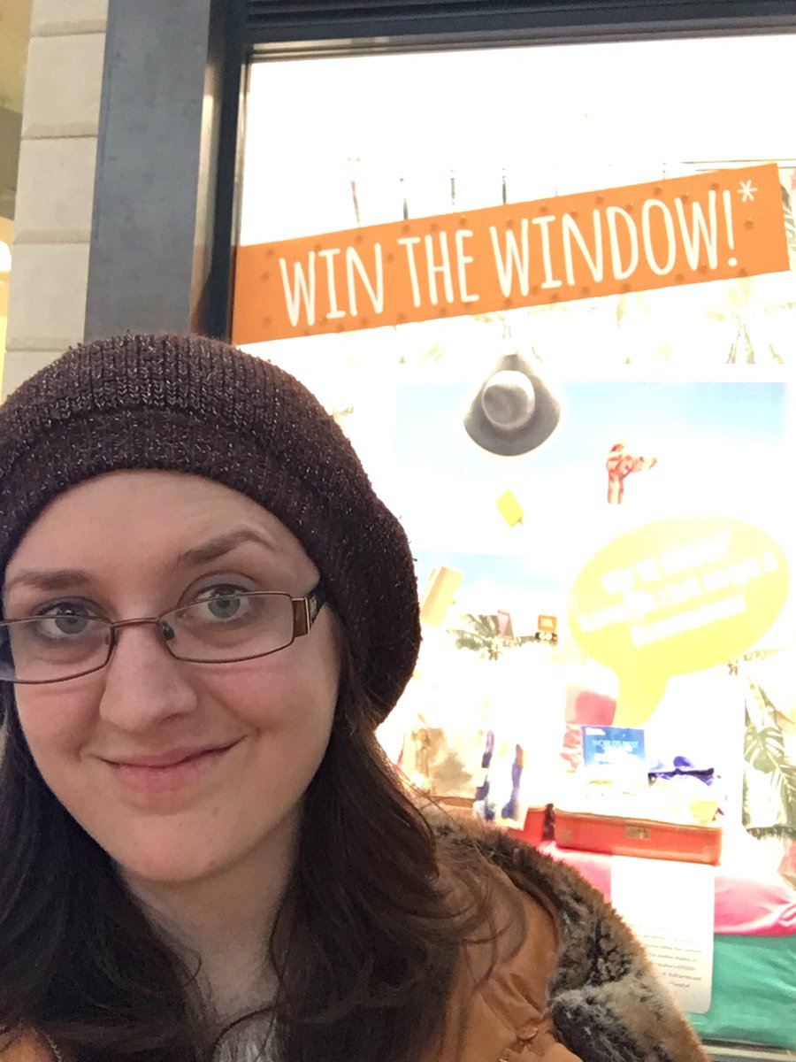 TheBendySlow's tweet photo. @TweetBluewater Took this on Valentine's Day 😬 #BluewaterWindow #MakeUpFree https://t.co/7cfQUDJ5vI