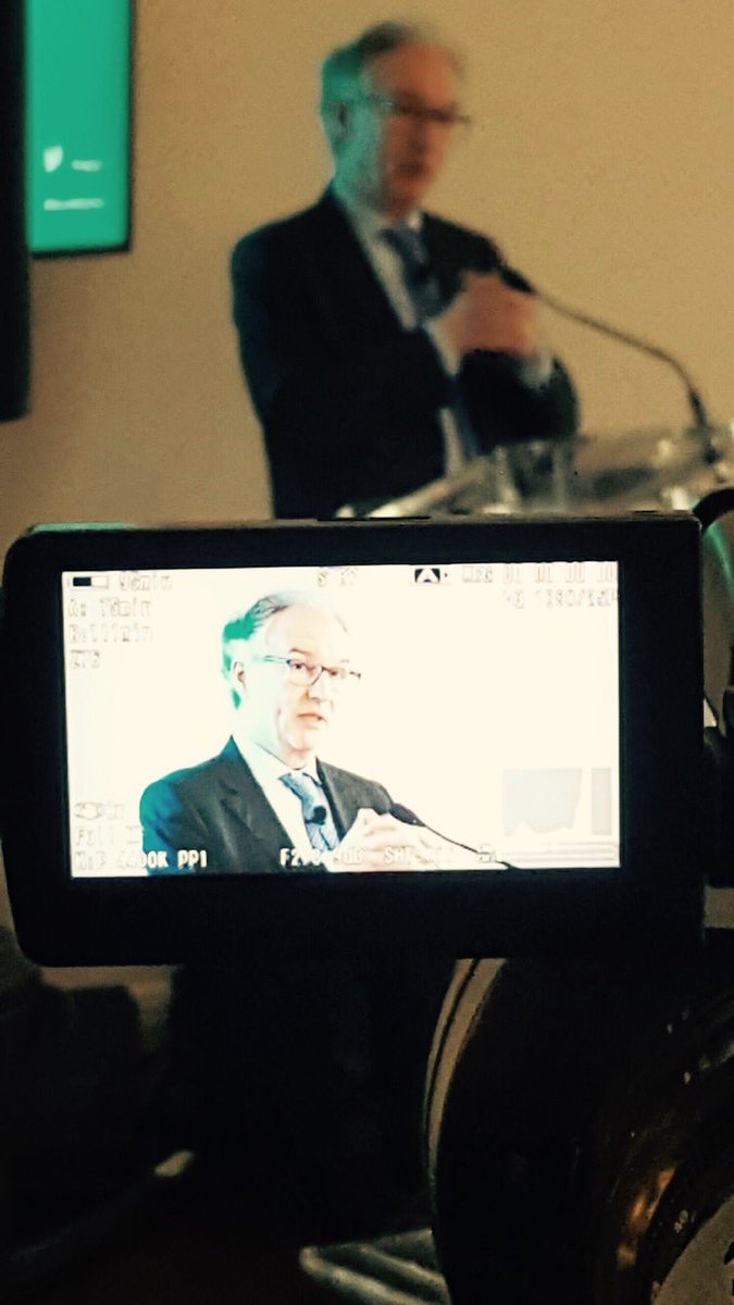 ReputationInc's tweet photo. Vincent Boland @FT outlines case studies of when #repgov goes wrong and the impact on a company's #reputation at our event @CliffTownhouse https://t.co/y4bNaYOJJF