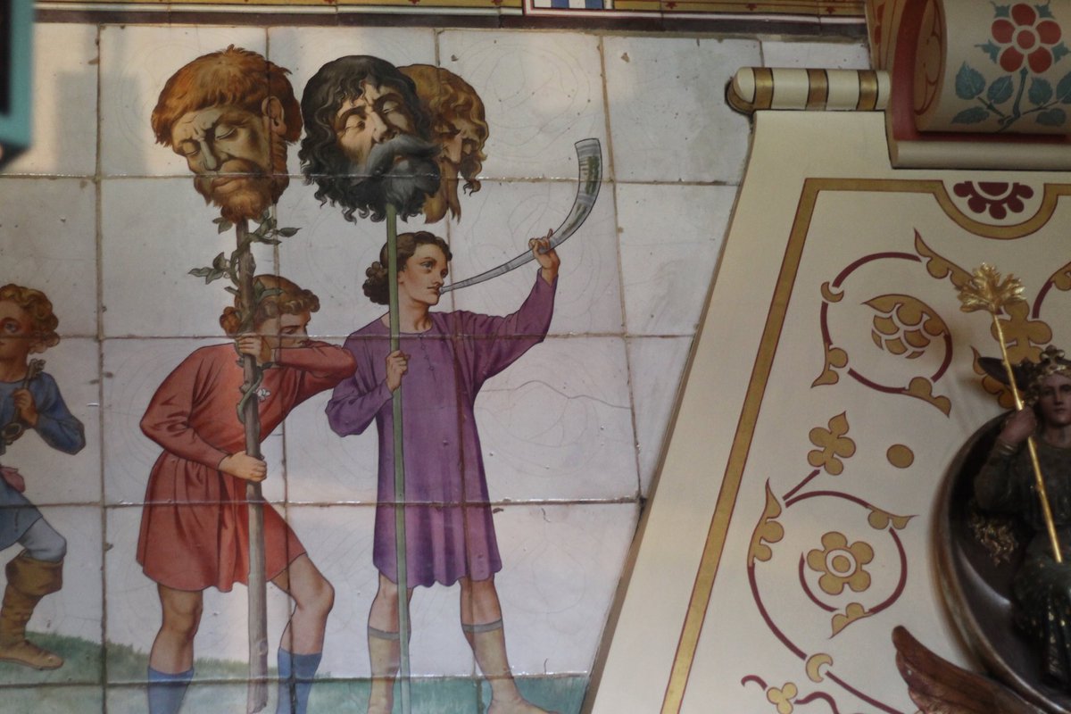 LaughAtTheLeft's tweet image. Cardiff Castle 

Jack &amp;amp; The Beanstalk scene from children's nursery 

More like Jihadi &amp;amp; The Beanstalk