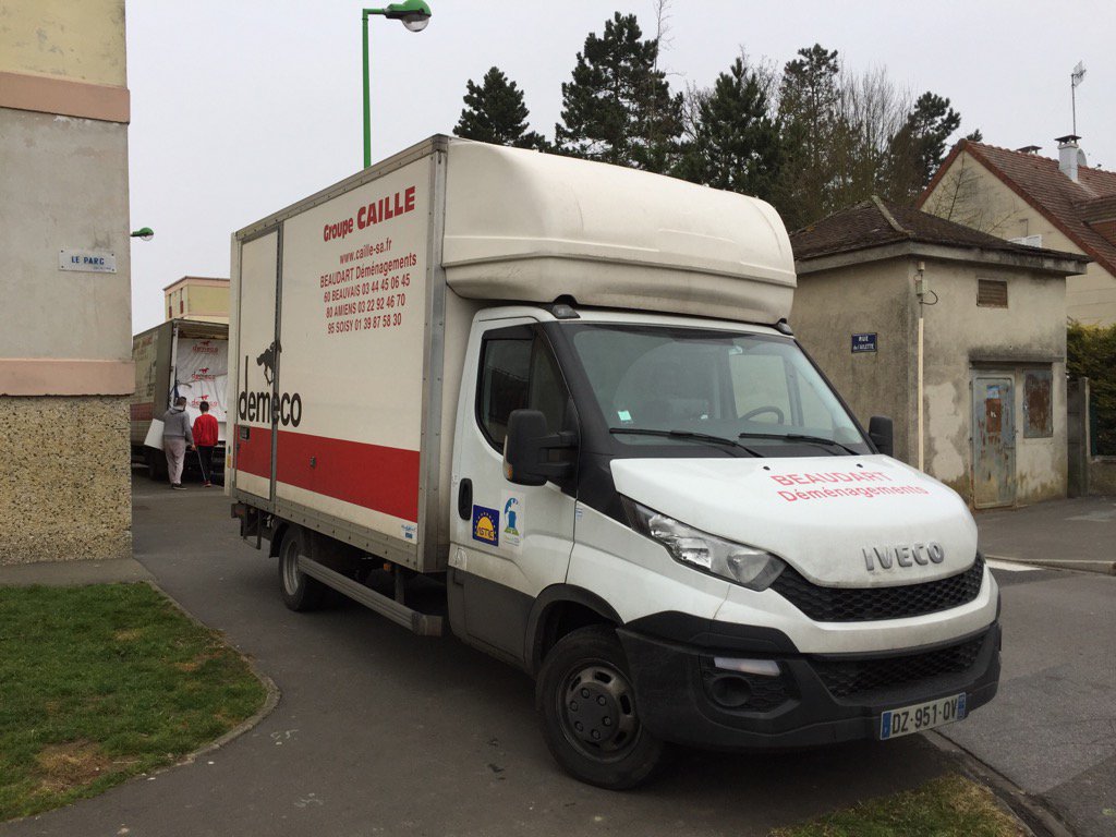 ADUMONTIER60700's tweet image. Ce matin, j'assiste à un déménagement d'un de nos locataires.