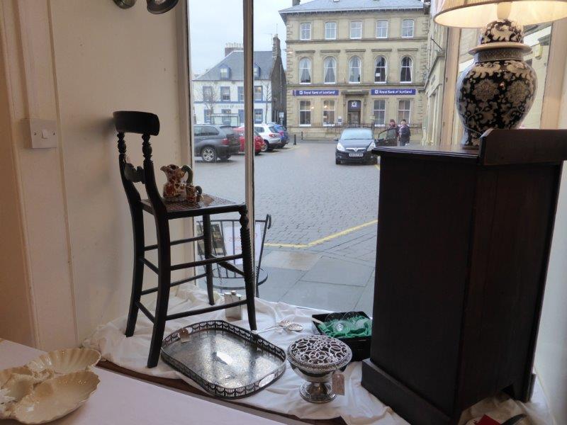 Galbraith_SB's tweet photo. #Characterfilled property #ideallocation in heart of Duns. Ideal #bedandbreakfast with cafe/shop. o/o ยฃ240,000. https://t.co/8PNzdsaw8z https://t.co/gNHpZtguGm