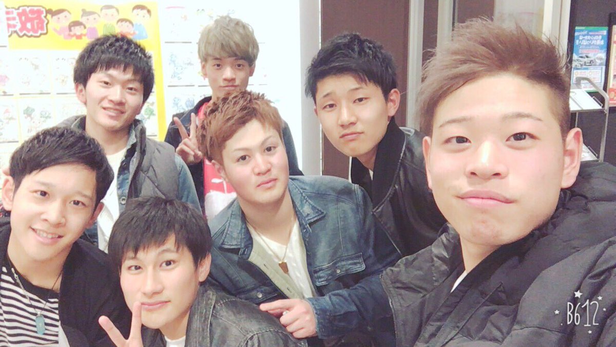 naka1106jun's tweet photo. 卒業式って涙溢れるね😭
答辞読んでるときも泣いちゃったし、
でも最高の卒業式だったな😌
クラス会で珍しく人が結構集まったのが感動したわ😂
みんな卒業おめでとう✌️️
最高の仲間との出会いに感謝！！ https://t.co/yKjAXQFUqo