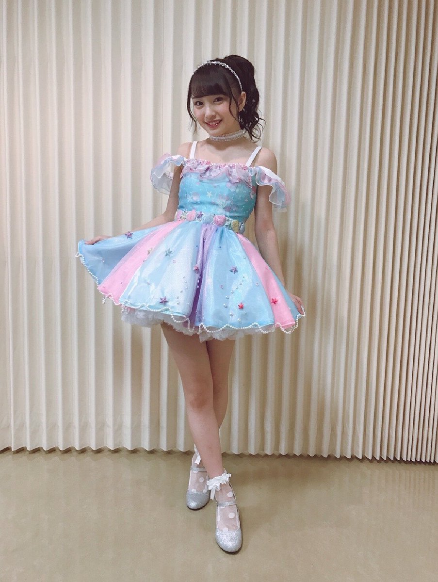 向井地美音ソロコン衣装2