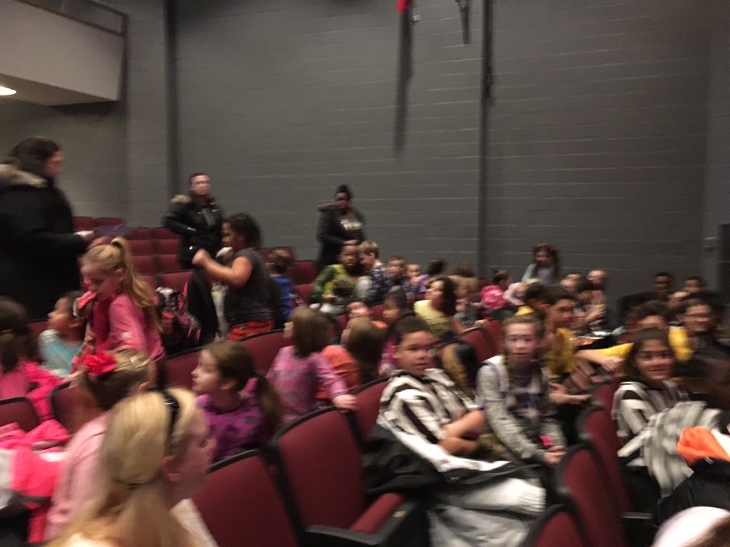 ArtsHWDSB's tweet photo. #hwdsbfancefest ! Day Two all set to begin! Stay tuned for amazing photos of all our talented @HWDSB student dancers! https://t.co/4LiEpJL4JU