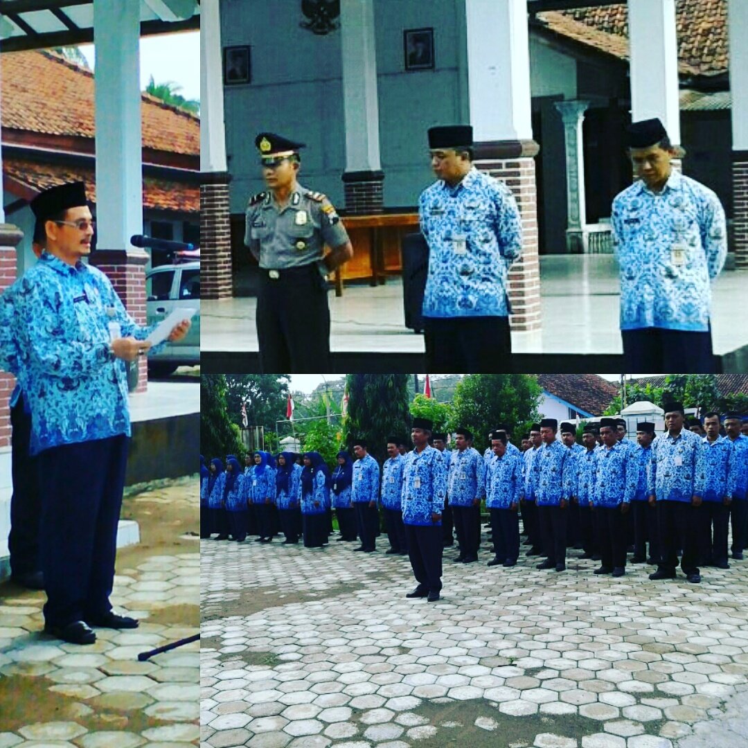 #Menjadi Inspektur Upacara 17an bln Februari 2017 di Halaman Kantor Kec Rowokele. Ju'mat 17/2/17