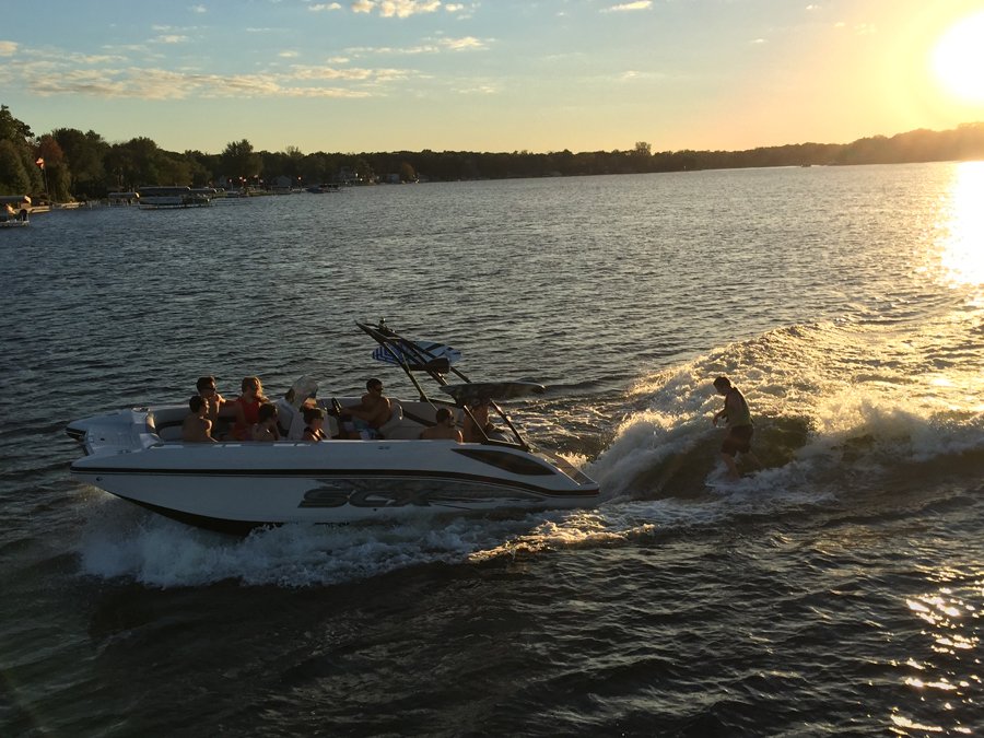 quebecyachting's tweet photo. Essai du #Starcraft SCX 231 IO propulsé par le système #ForwardDrive de #VolvoPenta https://t.co/WOeoTNkgaL @Starcraftboats @VolvoPentaNA https://t.co/OFIhcaN5MT