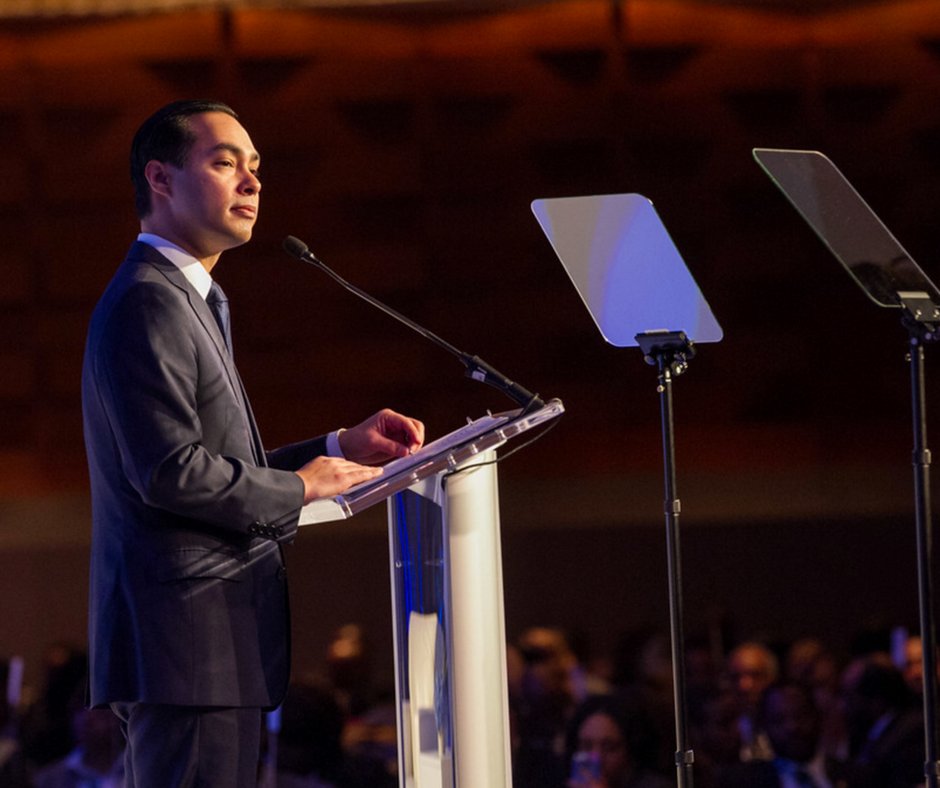 HopeGlobalForum's tweet photo. #FlashbackFriday: #HGF2016 was a testament to rebuilding the almighty middle-class. See what's in store for #HGF2017 https://t.co/r9dpGXmUJq https://t.co/5jY7flLHJR
