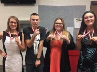 PV_Activities's tweet photo. Forensics continued: Brett Baker 1st in serious solo, Amanda Nelson 1st in impromptu speaking, and Tori and Amanda placed 2nd in their duet https://t.co/FHigTGlPiO